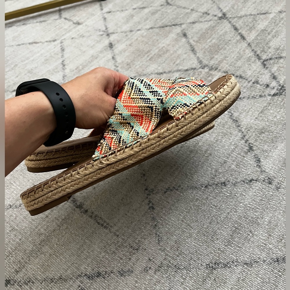 Universal Thread sandals - Picture 3 of 4
